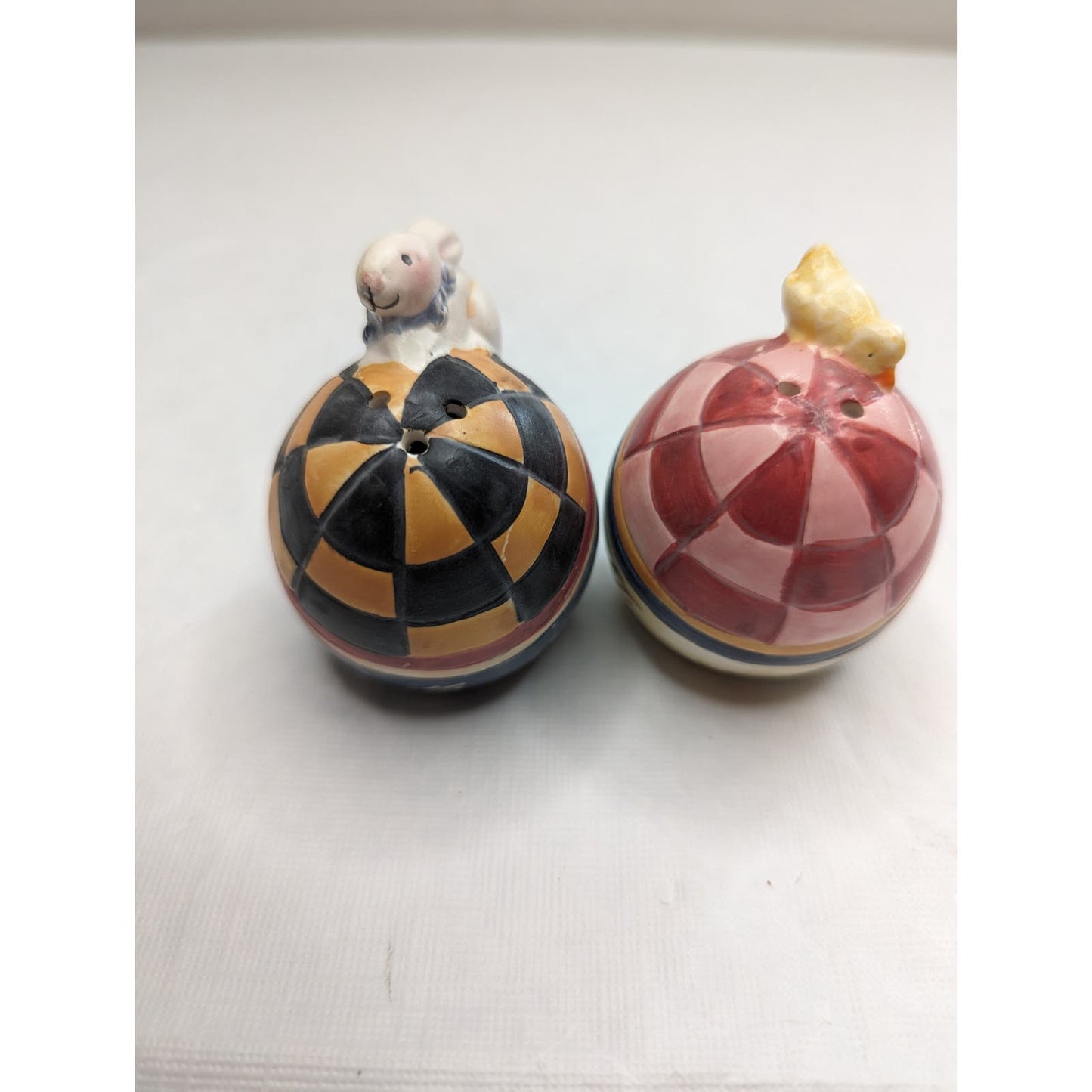 Vtg Salt and Pepper Shaker Set Mid Century Easter Bunny Egg and Chick Ceramic