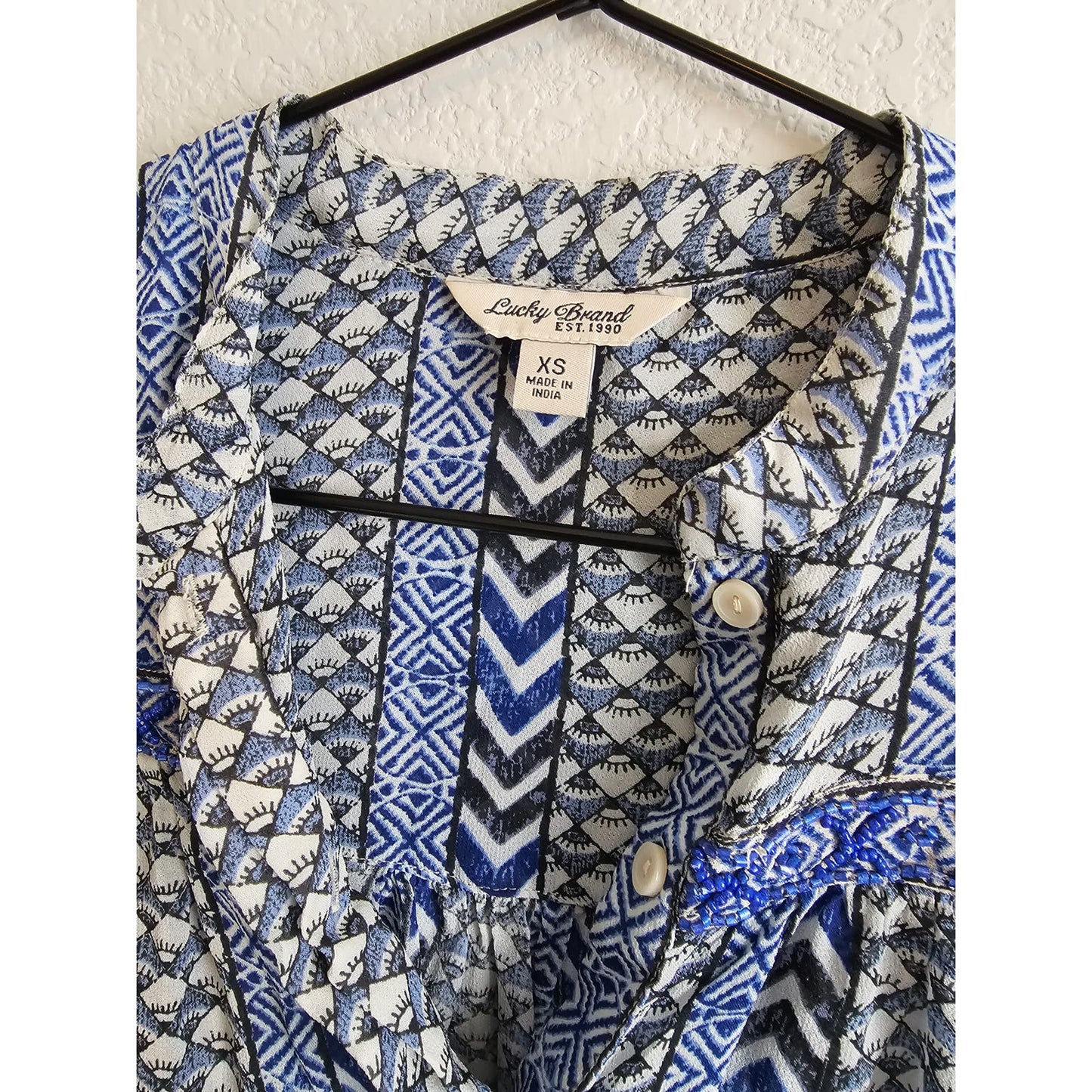 Lucky Brand Womens Sz XS Long Sleeve Blouse Blue White Print Beaded