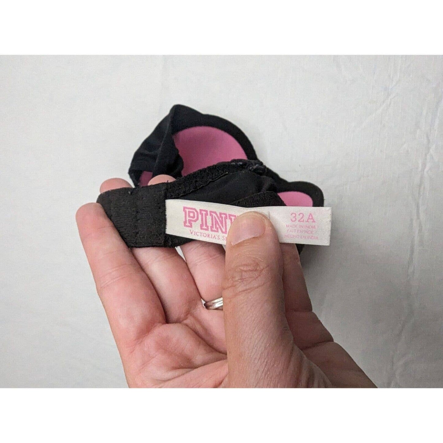 Pink by Victorias Secret Womens Sz 32A Classic T Shirt Bra Black