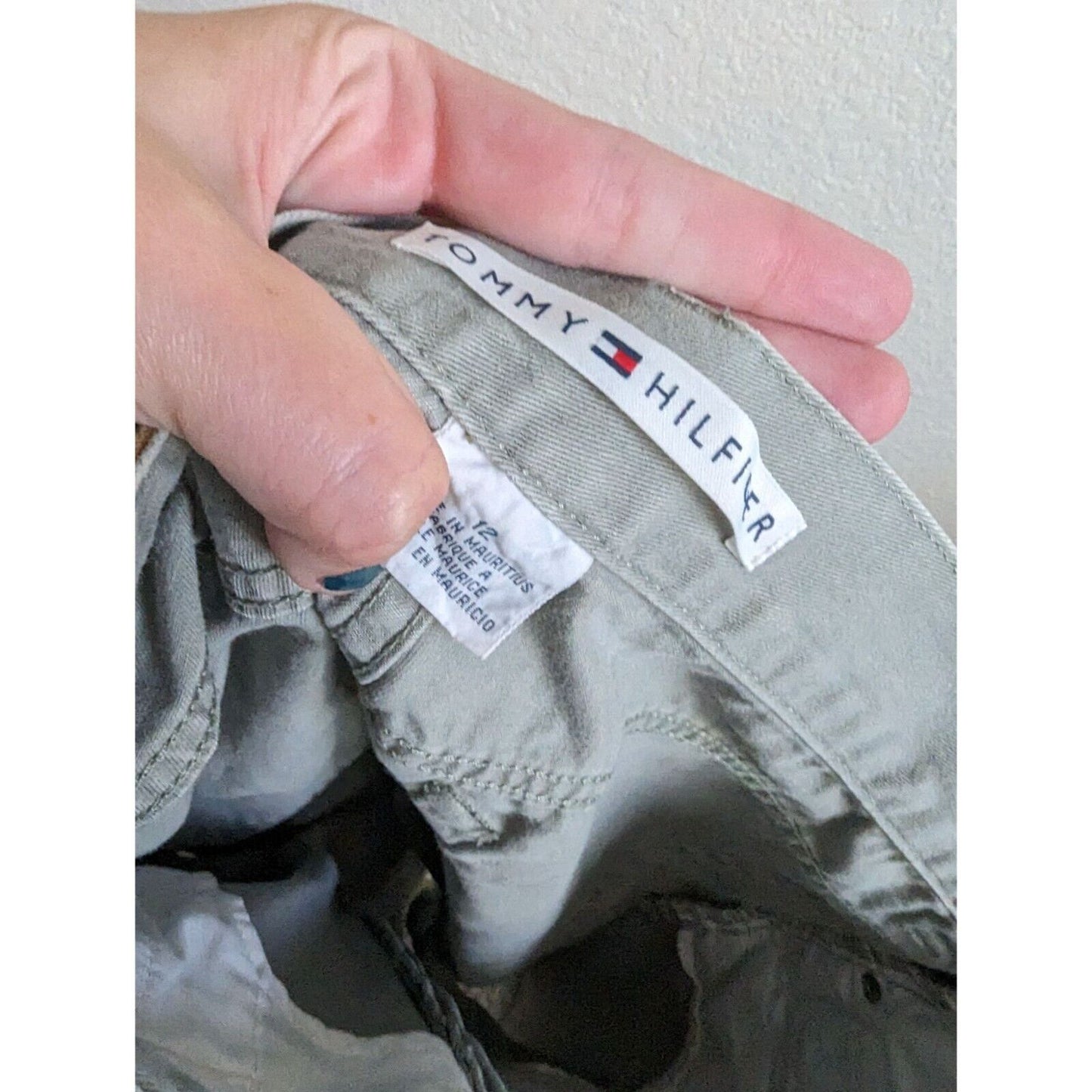 Tommy Hilfiger Womens Sz 12 4" Inseam Casual Chino Shorts Light Green Gray