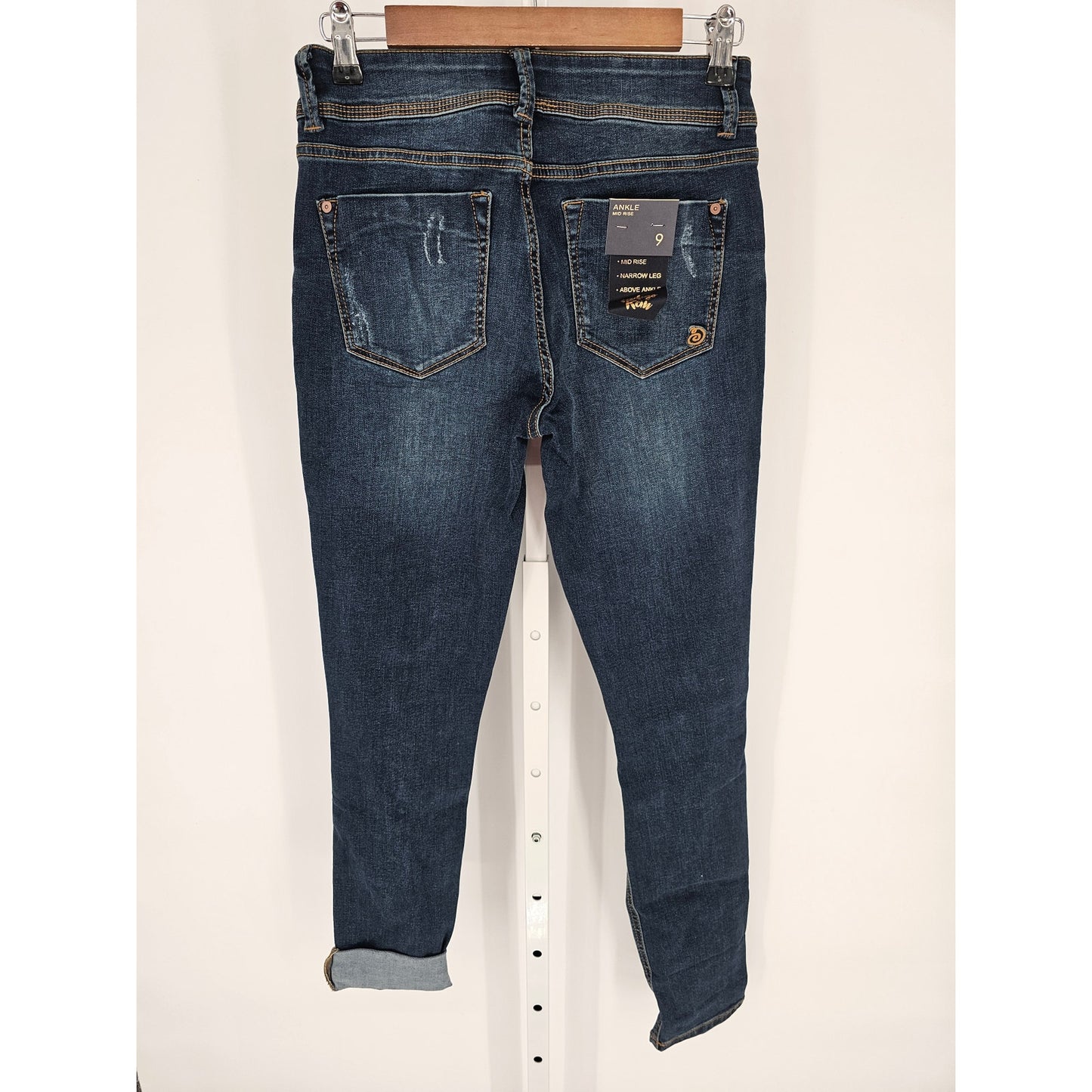 Indigo Rein Juniors Sz 9 Mid Rise Narrow Leg Above Ankle Blue Jeans NEW