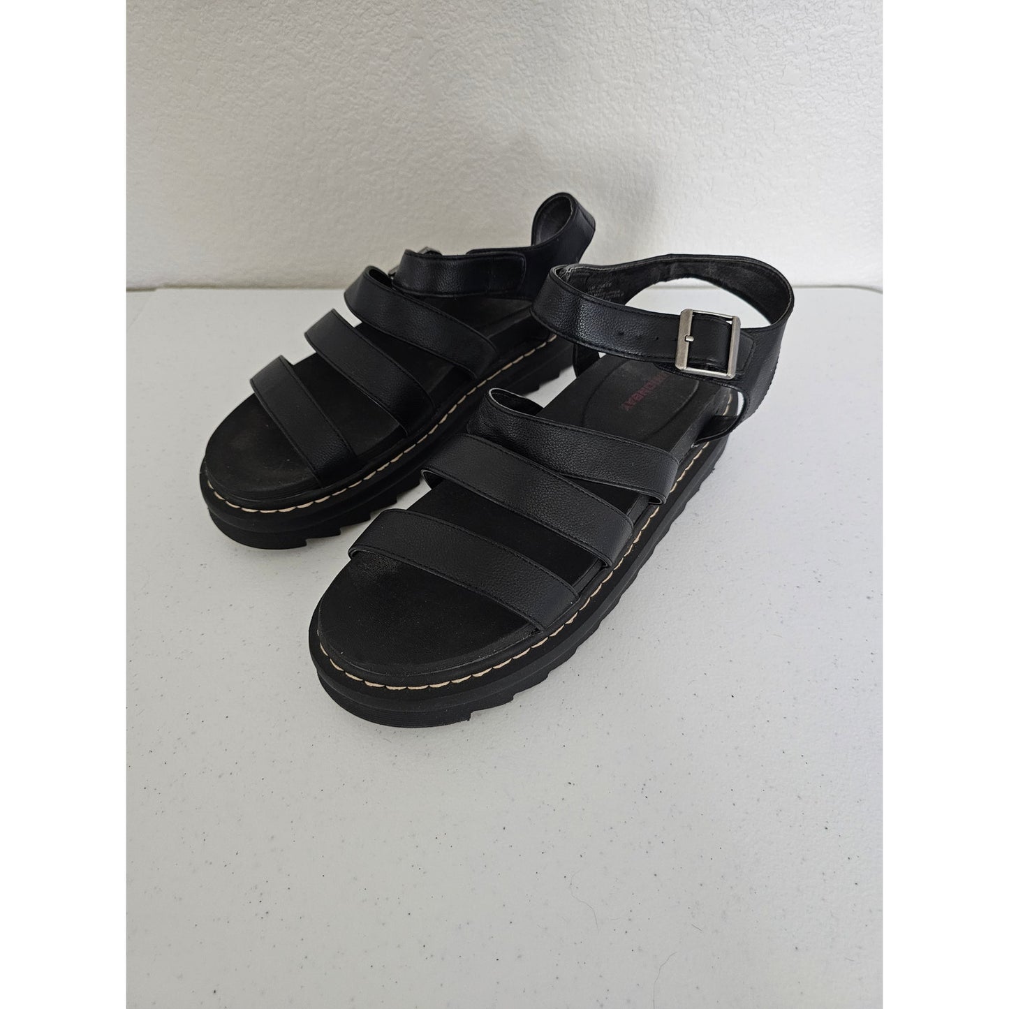 Vintage Y2K Unionbay Union Bay Womens Sz 11 Chunky Sandals Black Faux Leather