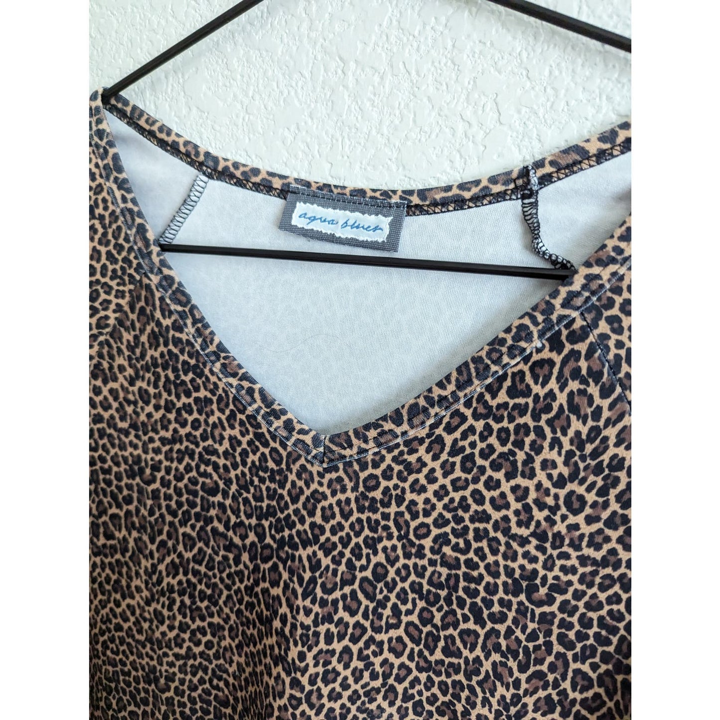 Vintage Y2K Aqua Blues Womens Sz L Cheetah Leopard Print V Neck Shirt