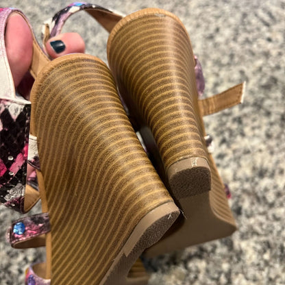 RE Report Womens Sz 10 Wedge Heels Macaw Colorful Rhinestone Front