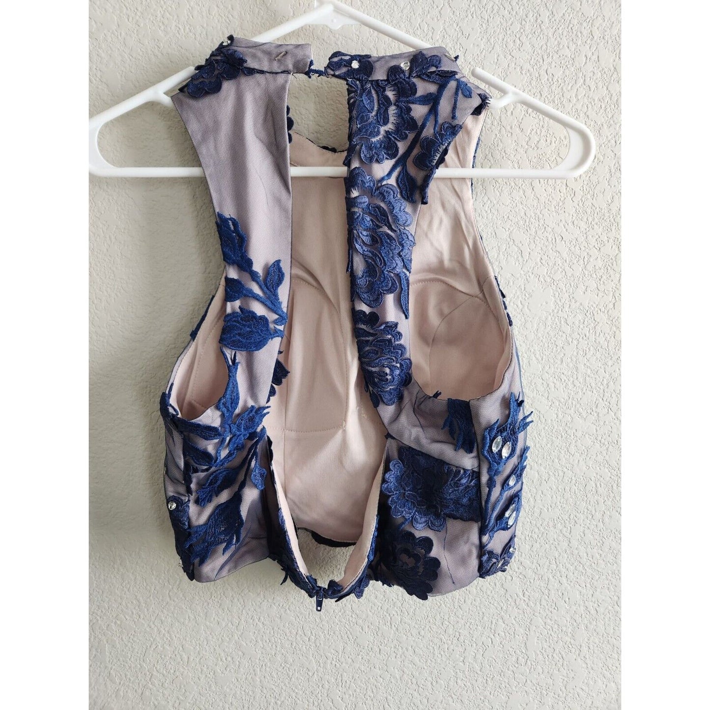 Sequin Hearts Juniors Sz 11 Cropped Formal Top Embroidered Rhinestone Blue