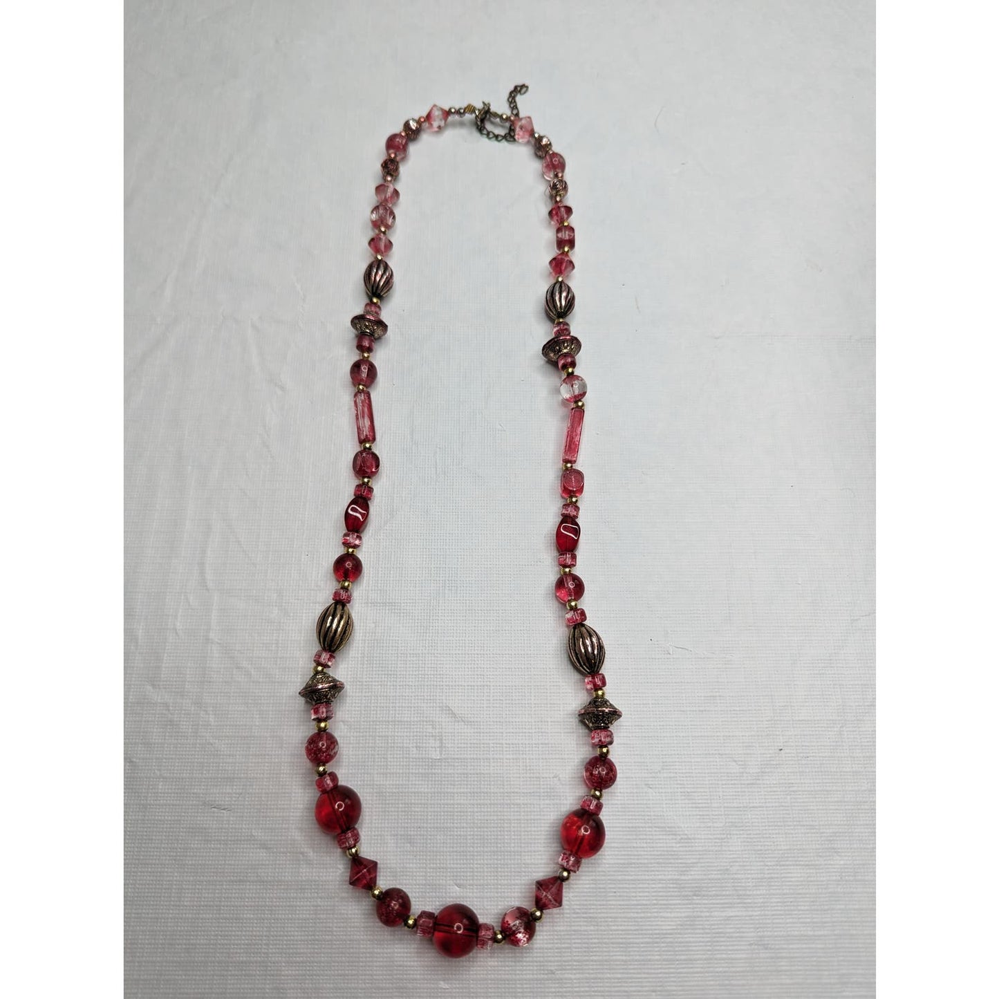 Vintage Mid Century Womens Single Strand Glass Beaded Necklace Red Gold