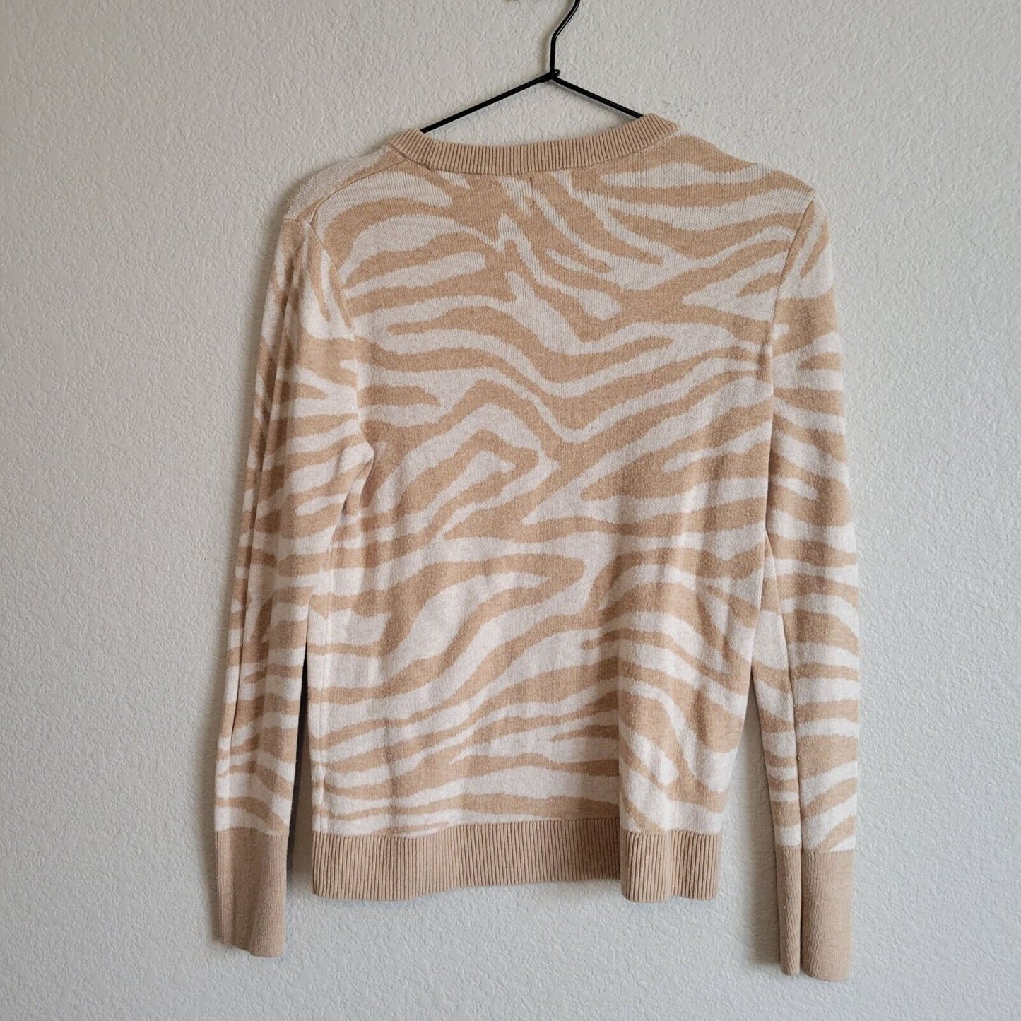 A New Day Womens Sz M Crew Neck Sweater Beige Zebra Animal Print