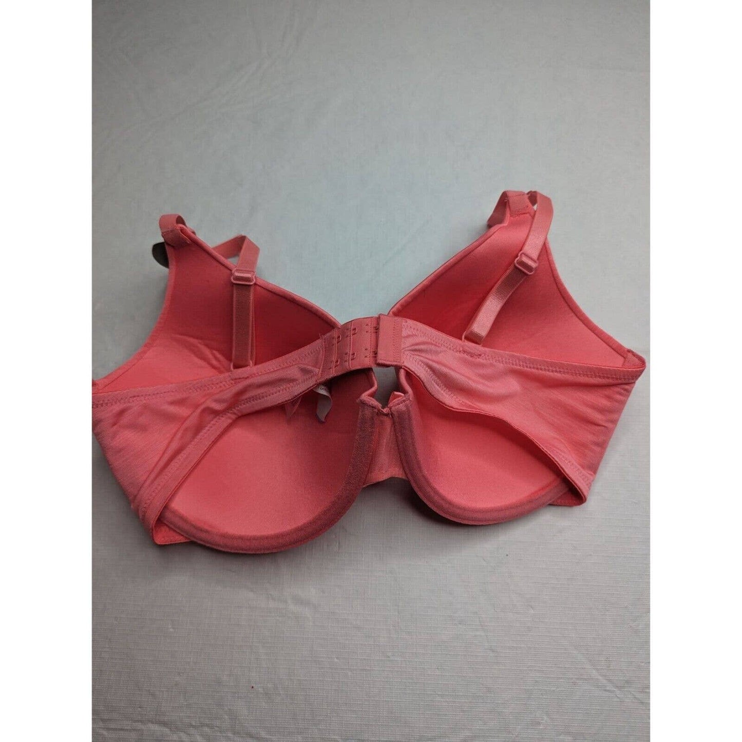 Secret Treasures Womens Sz 36DD Light Pink T Shirt Bra NEW