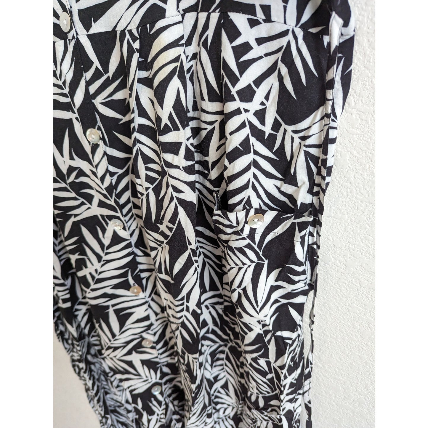 Vintage Chili Peppers Womens Sz M Midi Floral Casual Dress Black White