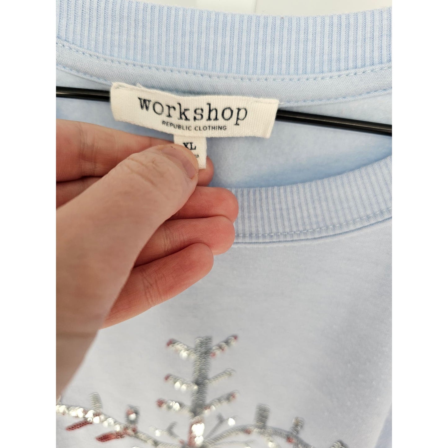 Workshop Republic Womens Sz XL Crew Neck Sweatshirt Light Blue Sequin Snowflake