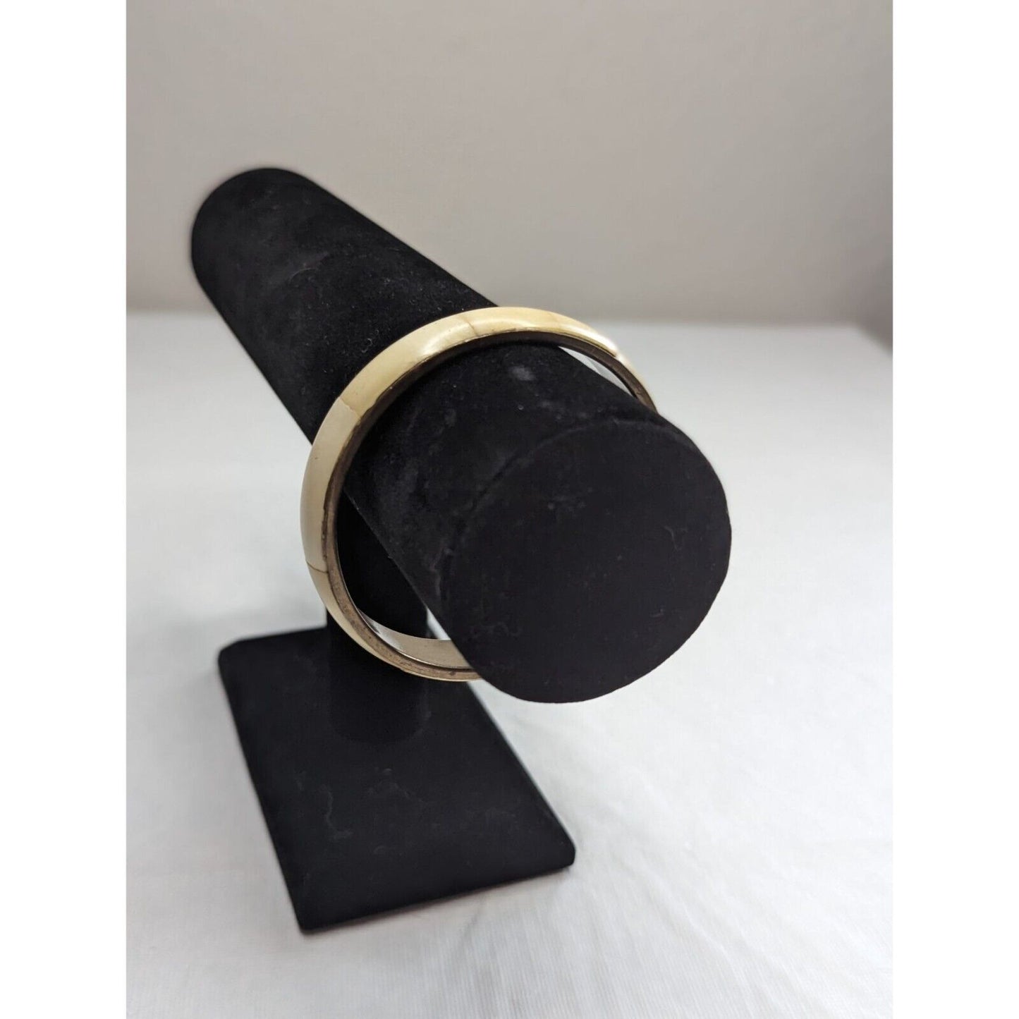 Vintage 1960s Mid Century Mother of Pearl Bangle Bracelet