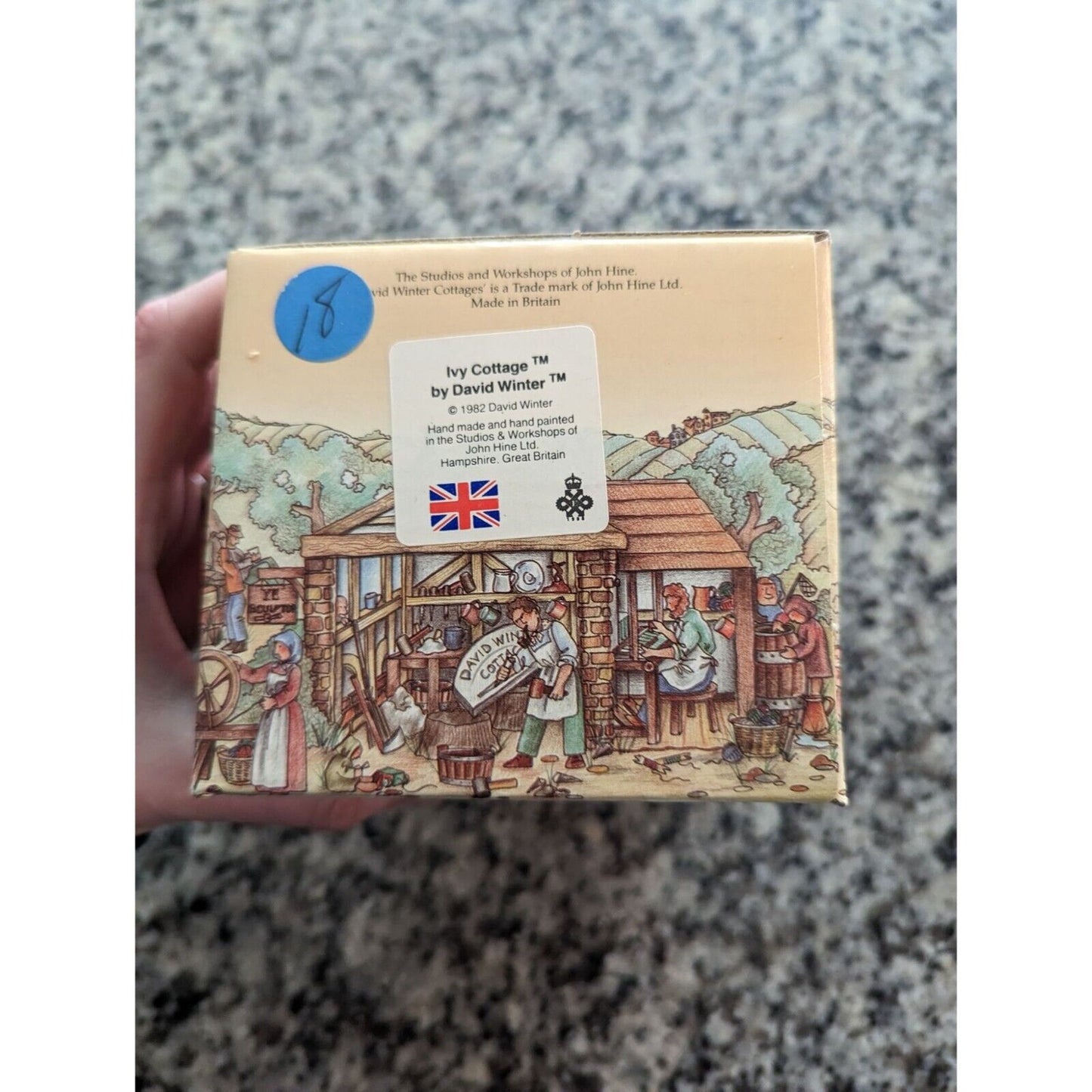 VINTAGE DAVID WINTER "IVY COTTAGES" HANDPAINTED MADE IN ENGLAND HOUSE FIGURINE