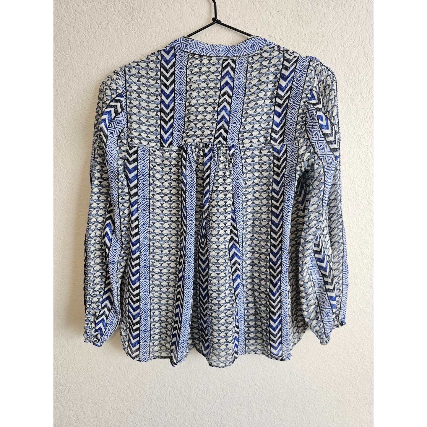 Lucky Brand Womens Sz XS Long Sleeve Blouse Blue White Print Beaded