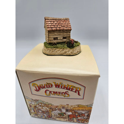 David Winter Cameos Poultry Ark 1991 Hand Made And Painted With Box And COA