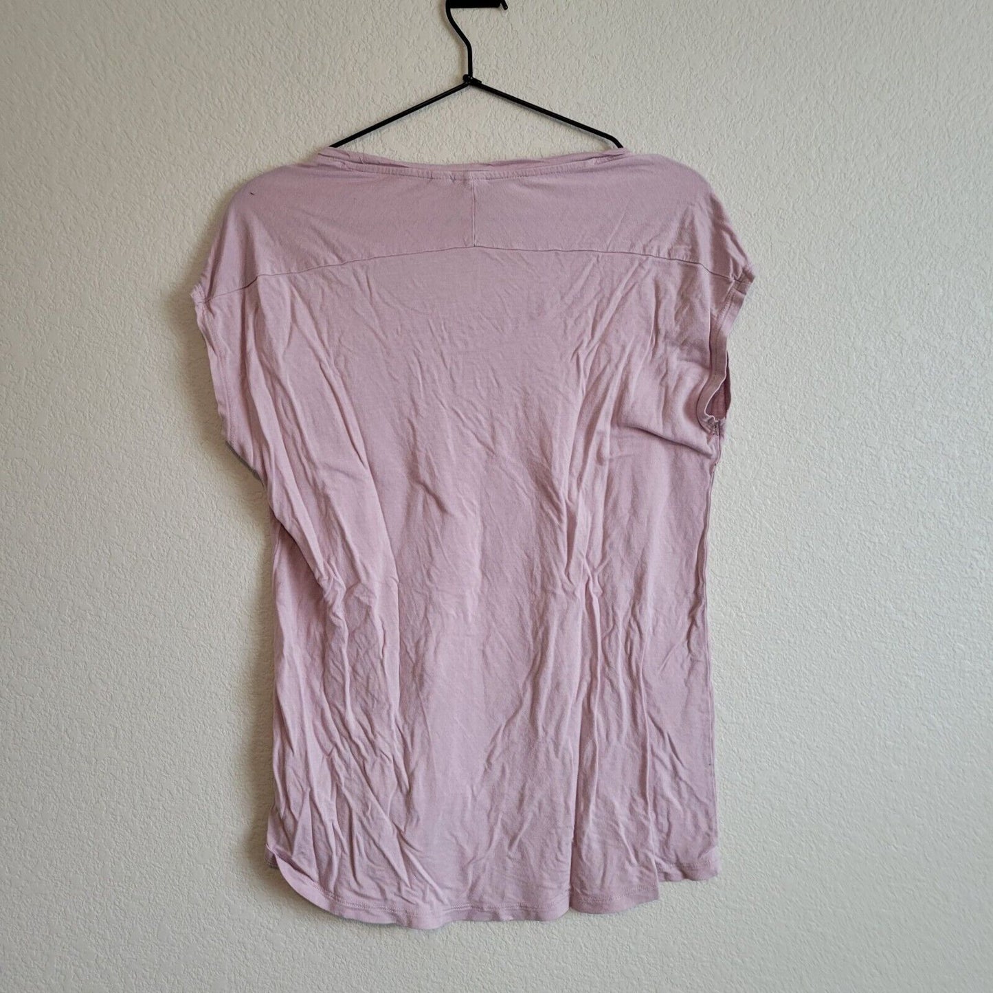 GAP womens Sz XS Short sleeve T Shirt Light Purple Mauve Cotton