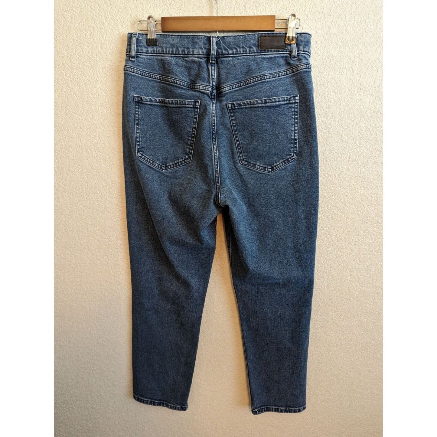 Express Womens Sz 8 Original Mom Jean Super High Rise Medium Wash