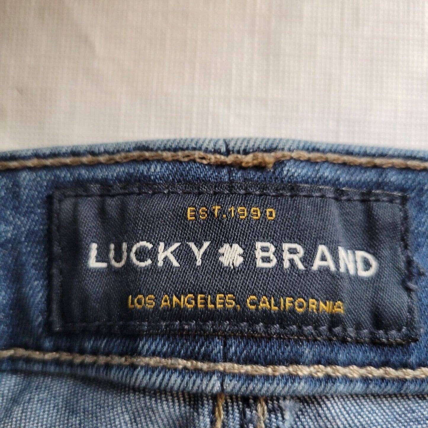 Lucky Brand Jeans azules con corte de bota clásico para mujer, talla 2, lavado medio