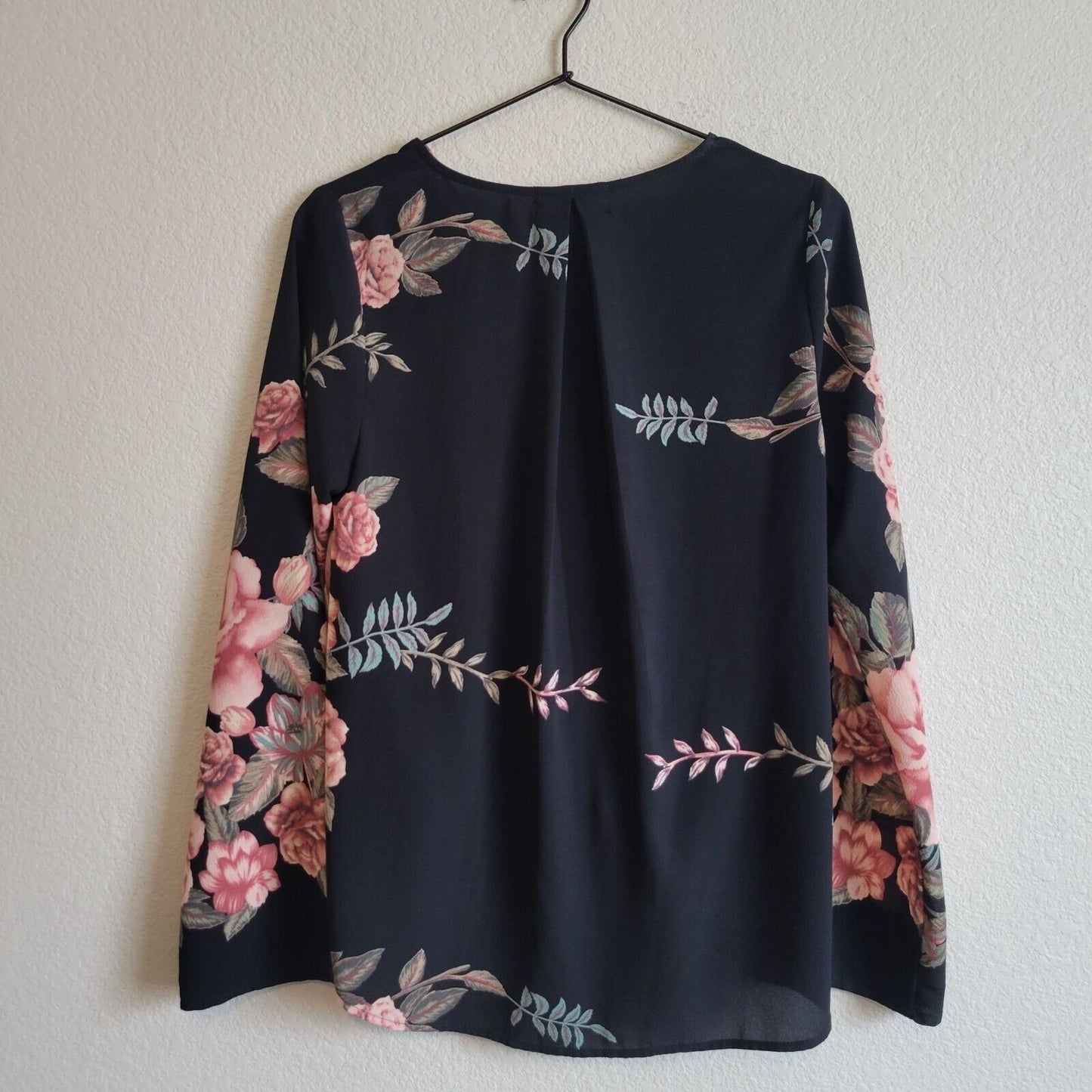 Fab'Rik Womens Sz M Black and Pink Oversized Blouse Floral