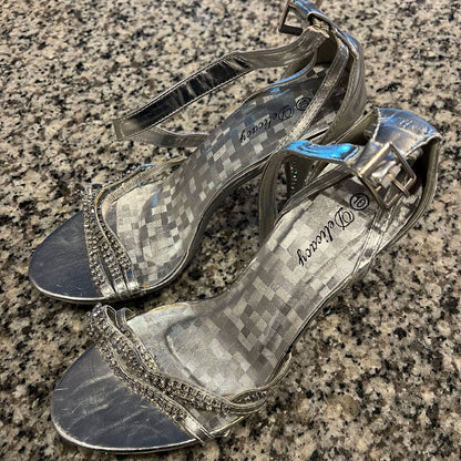 Delicacy Womens Sz 10 Silver and Rhinestone Strappy High Heels Y2K