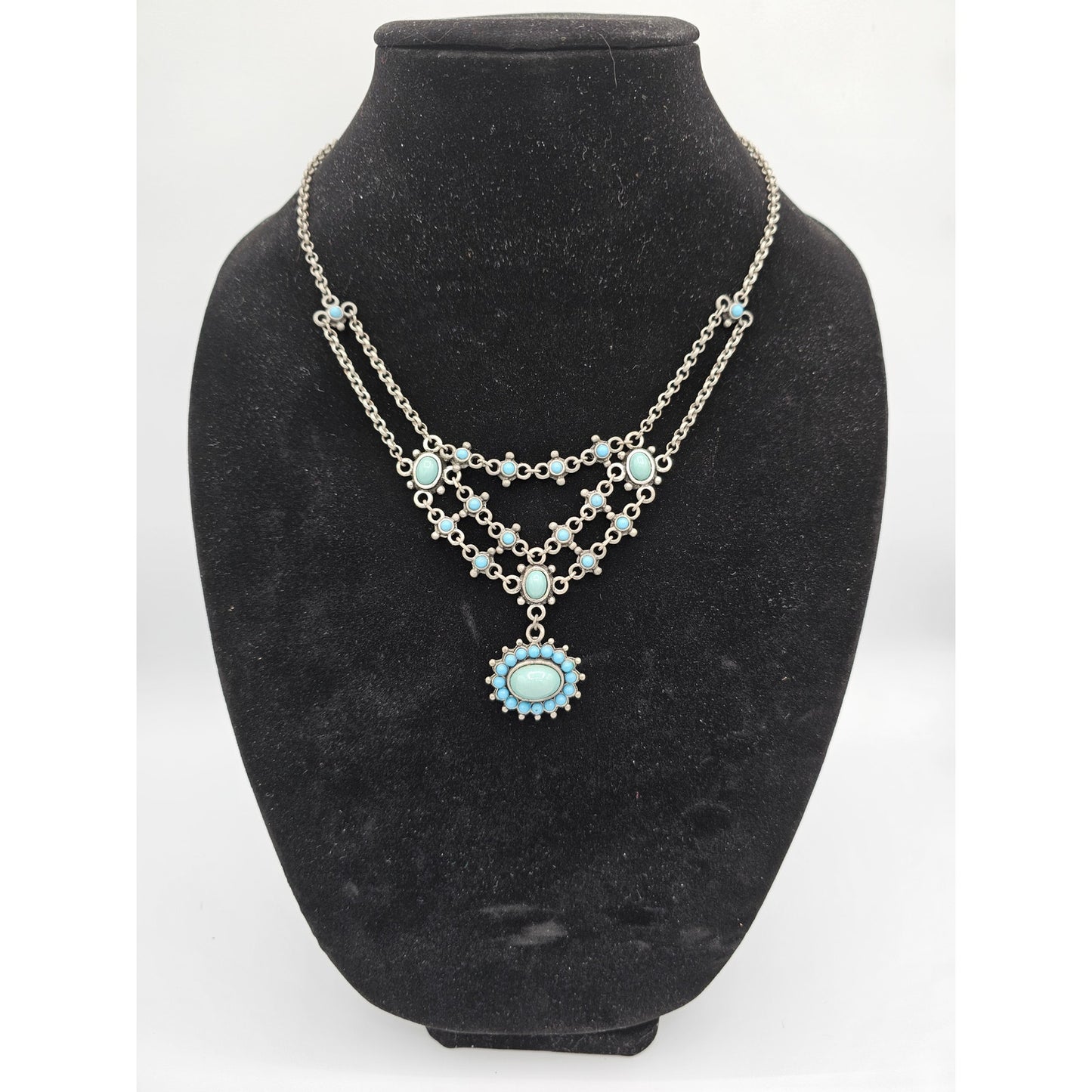 Vintage Y2K Womens Pendant Beaded Necklace Silver Tone and Turquoise Stones