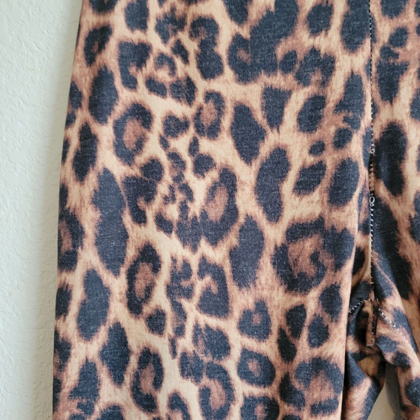 Lucky & Blessed Womens Sz S Athletic Leggings Leopard Cheetah Print