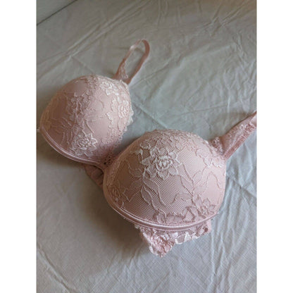 Fredericks of Hollywood Womens Sz 34DD Padded Push Up bra Light Pink