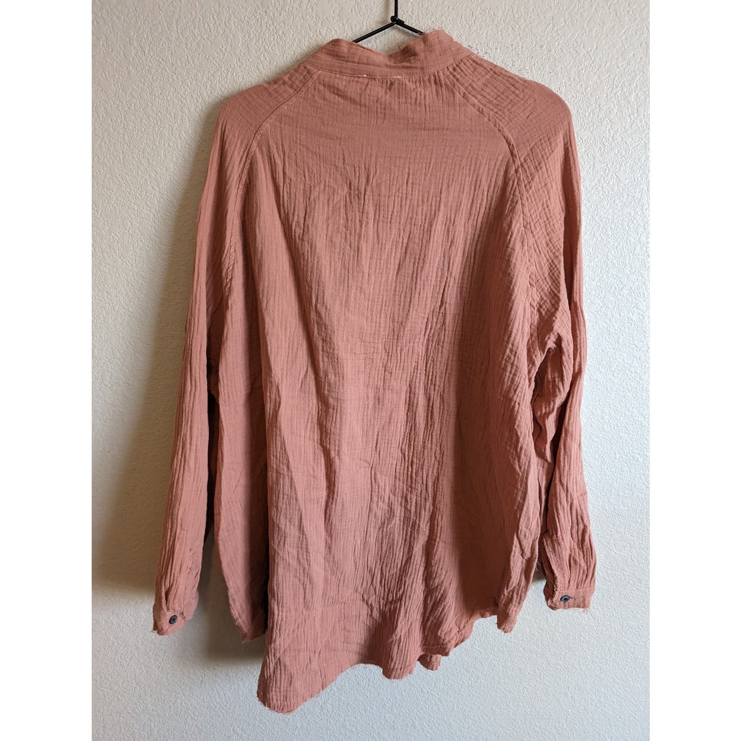 Urban Daizy Womens Sz L Long Sleeve Button Down Gauzy Shirt Light Rust NEW