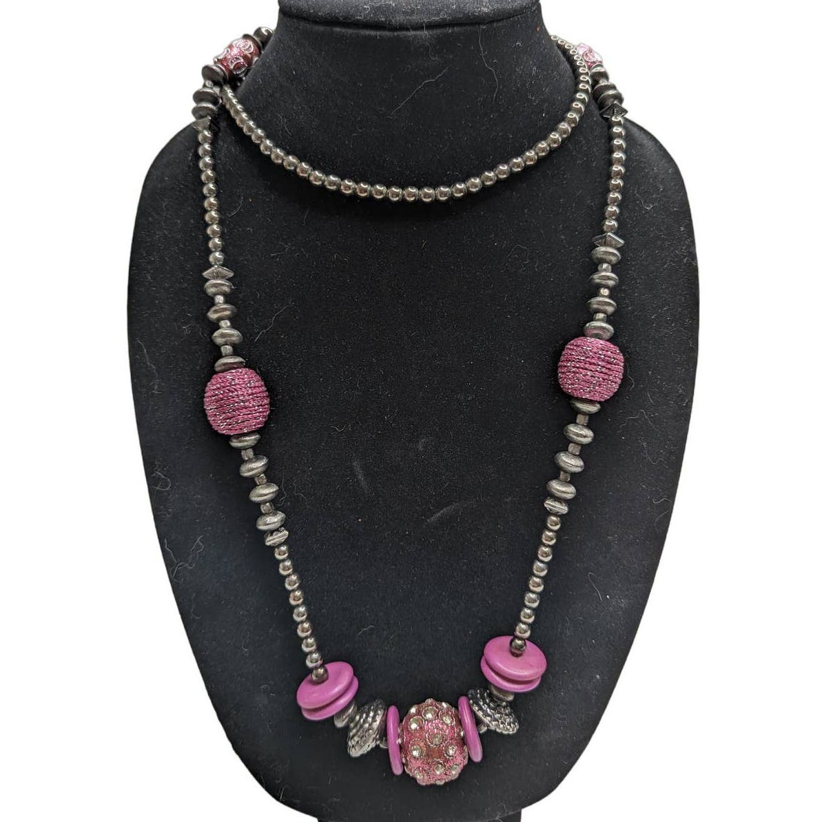 Vintage Y2K Chunky Long Single Strand Beaded Necklace Pink Gray Silver