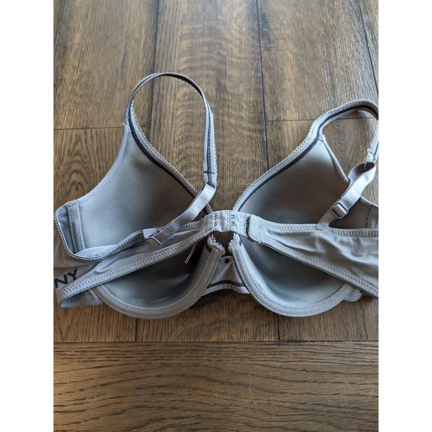 DKNY Womens Sz 36D T Shirt Bra Gray Silver