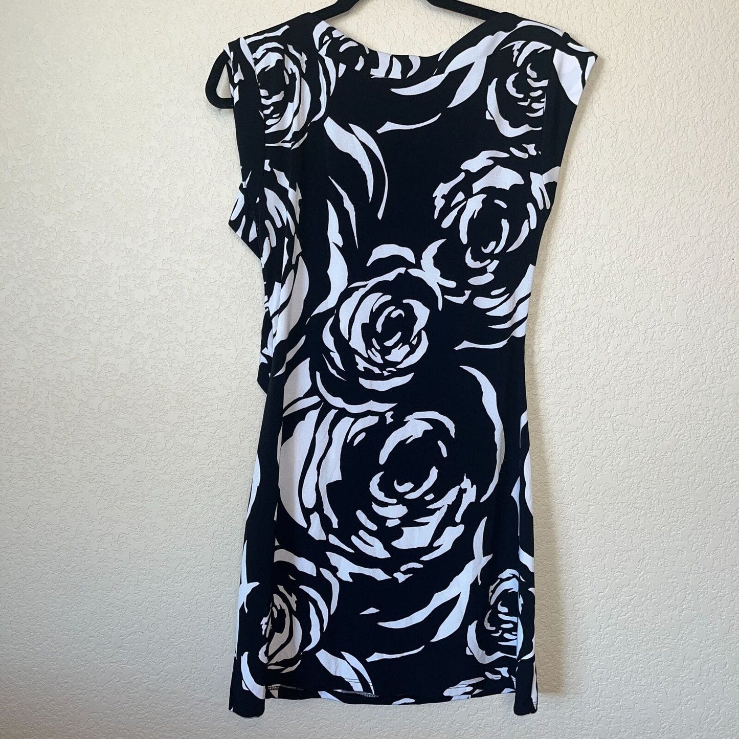 White House Black Market Womens Sz S Knee Length Cap Sleeve Floral Dress