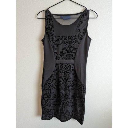 Simply Vera wang Womens Sz 2 Knee Length Sheath Dress Black Formal Sleeveless