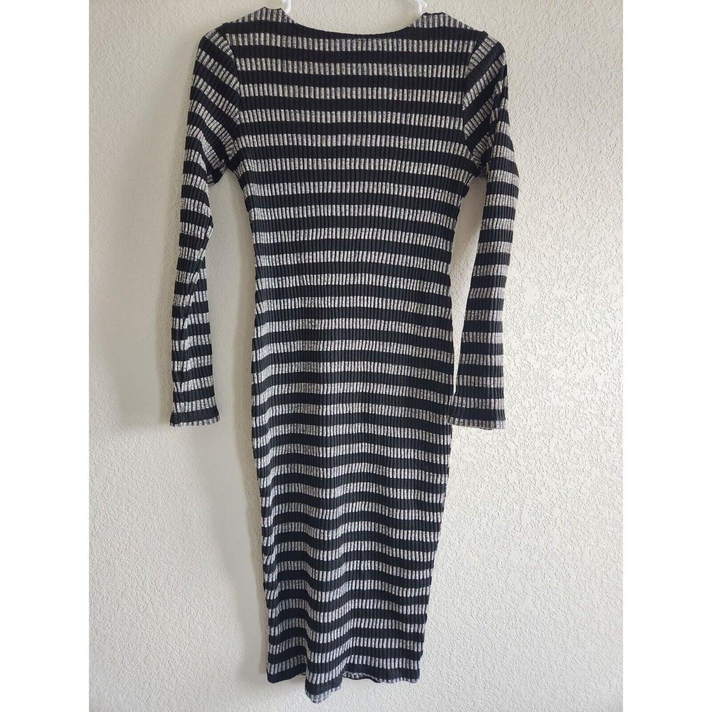 Akira Chicago Womens Sz L Ribbed Bodycon Sweater Dress Black White Striped