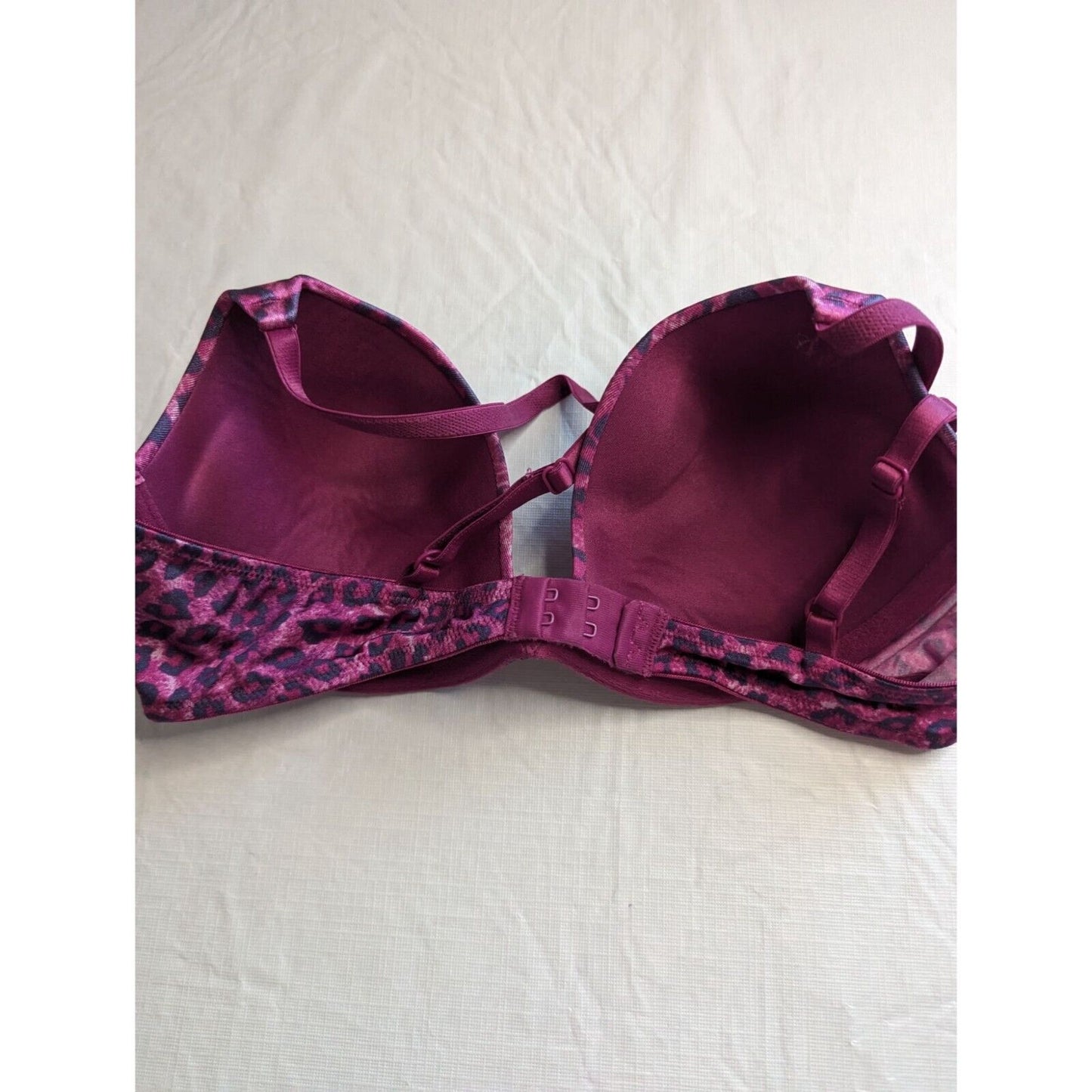 Vintage 1990s Vassarette T Shirt Bra Sz 36C Purple Leopard Print