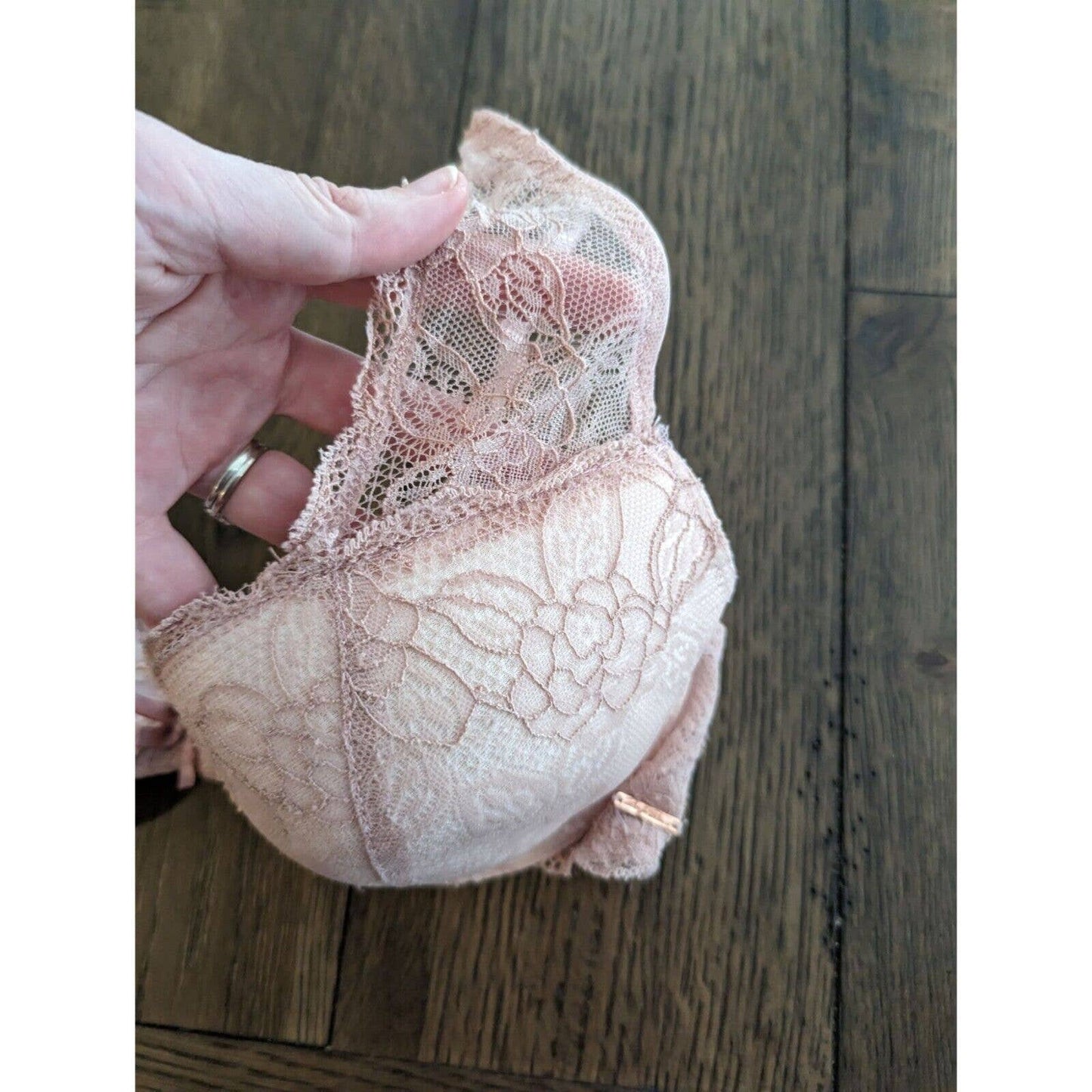 Marilyn Monroe Womens Sz 36C Light Pink Sexy T Shirt Bra Lace