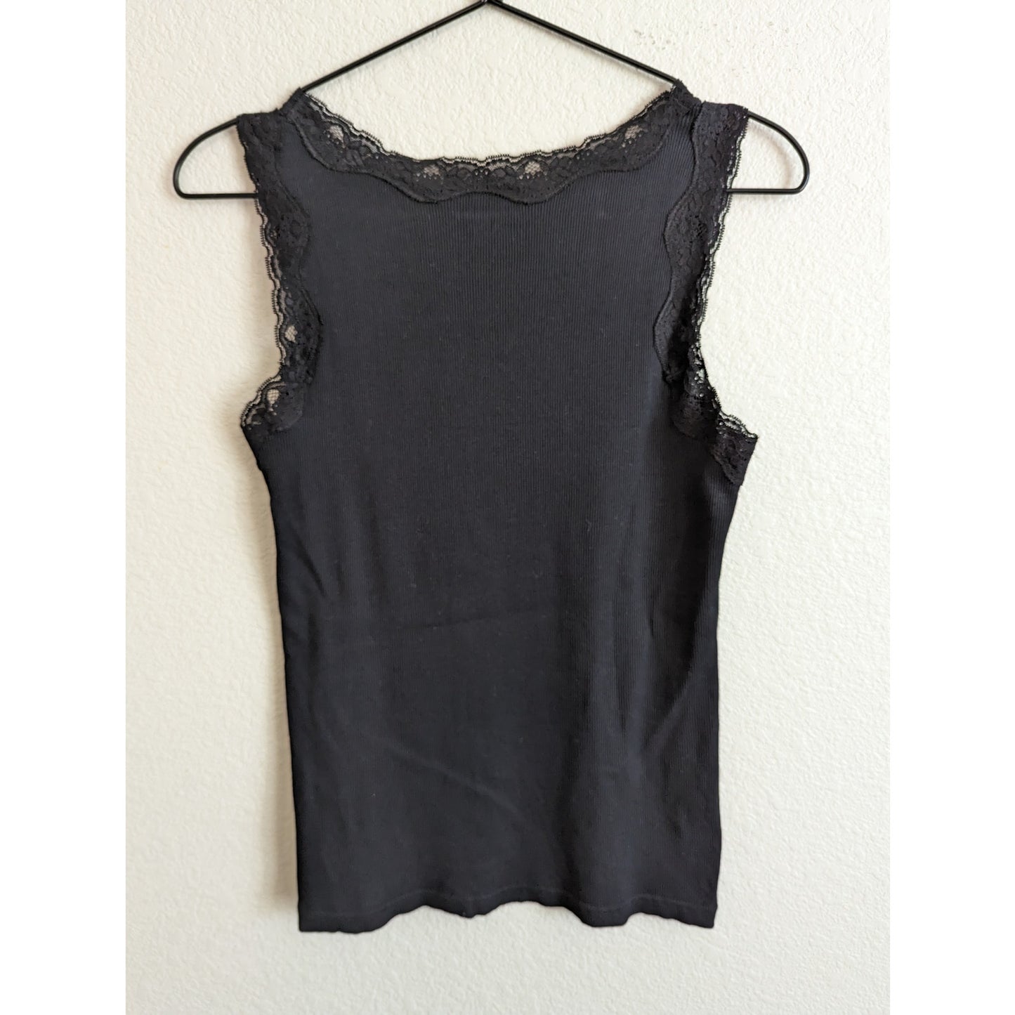 St Johns Bay Womens Sz S Ribbed Tank Top Black w/ Lace Trim