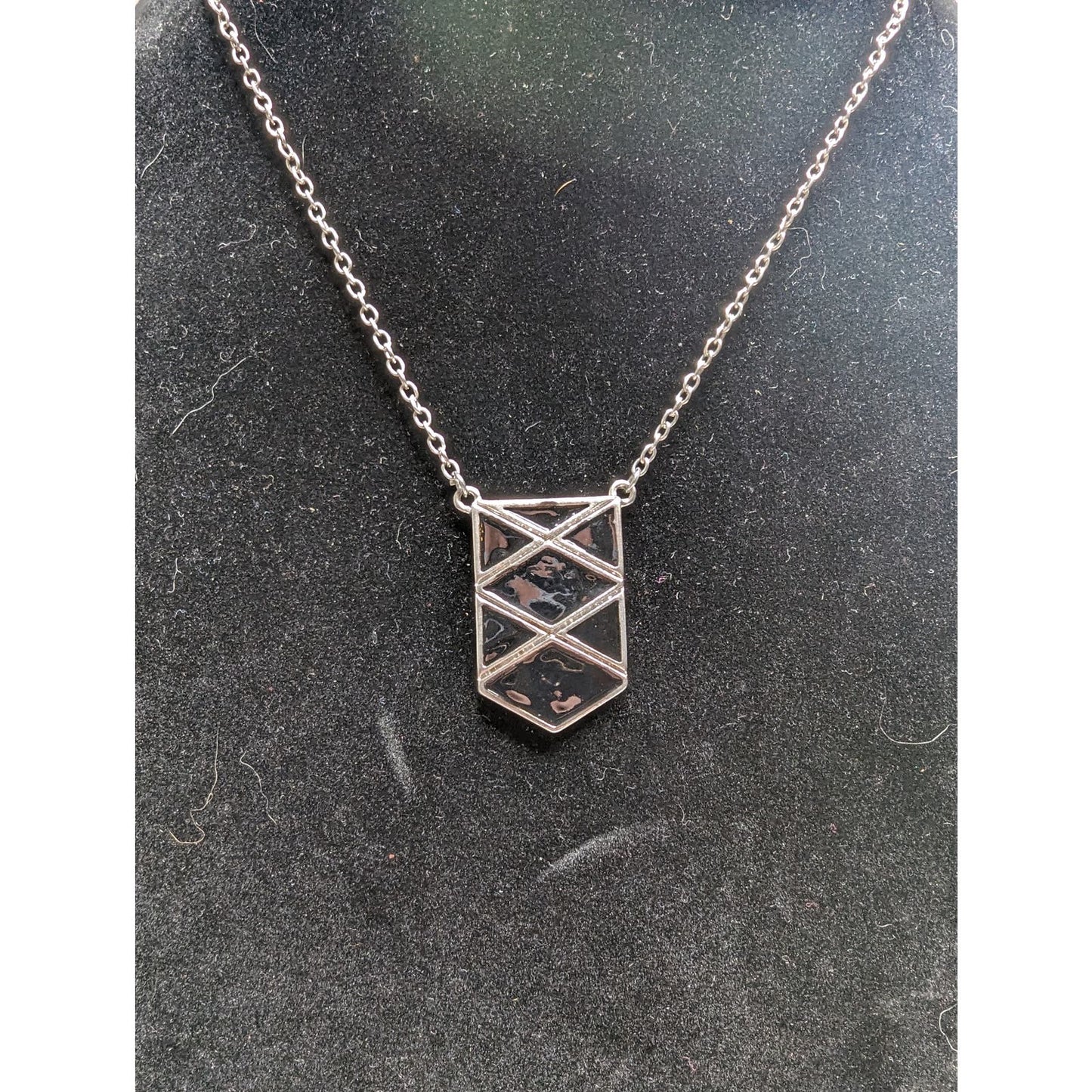 Vintage 1990s Silver Tone chain Pendant Necklace Enamel Geometric Black