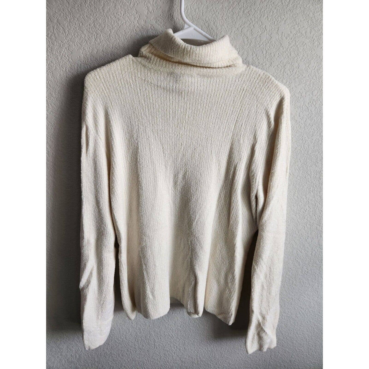 Vintage Talbots Womens Sz L Fuzzy Turtleneck Sweater Ivory