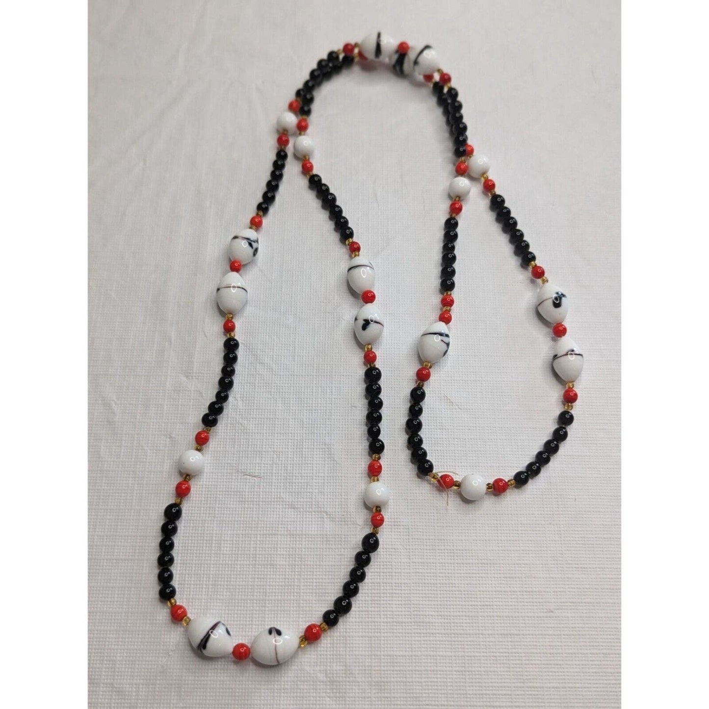 Vintage 1980s Glass Beaded Single Strand Necklace White Black Red