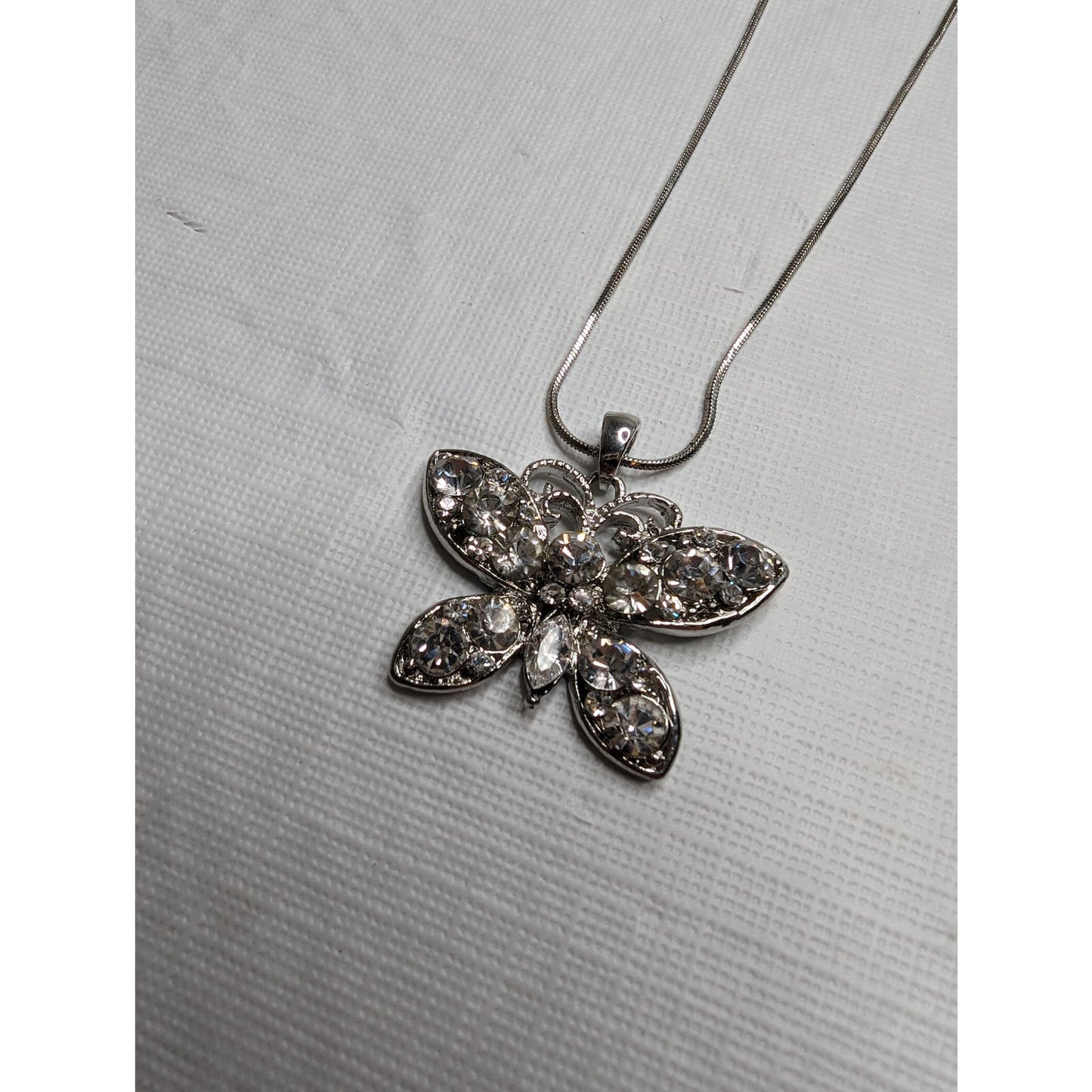 Vintage Y2K 2000s Womens Pendant Necklace Butterfly Rhinestone