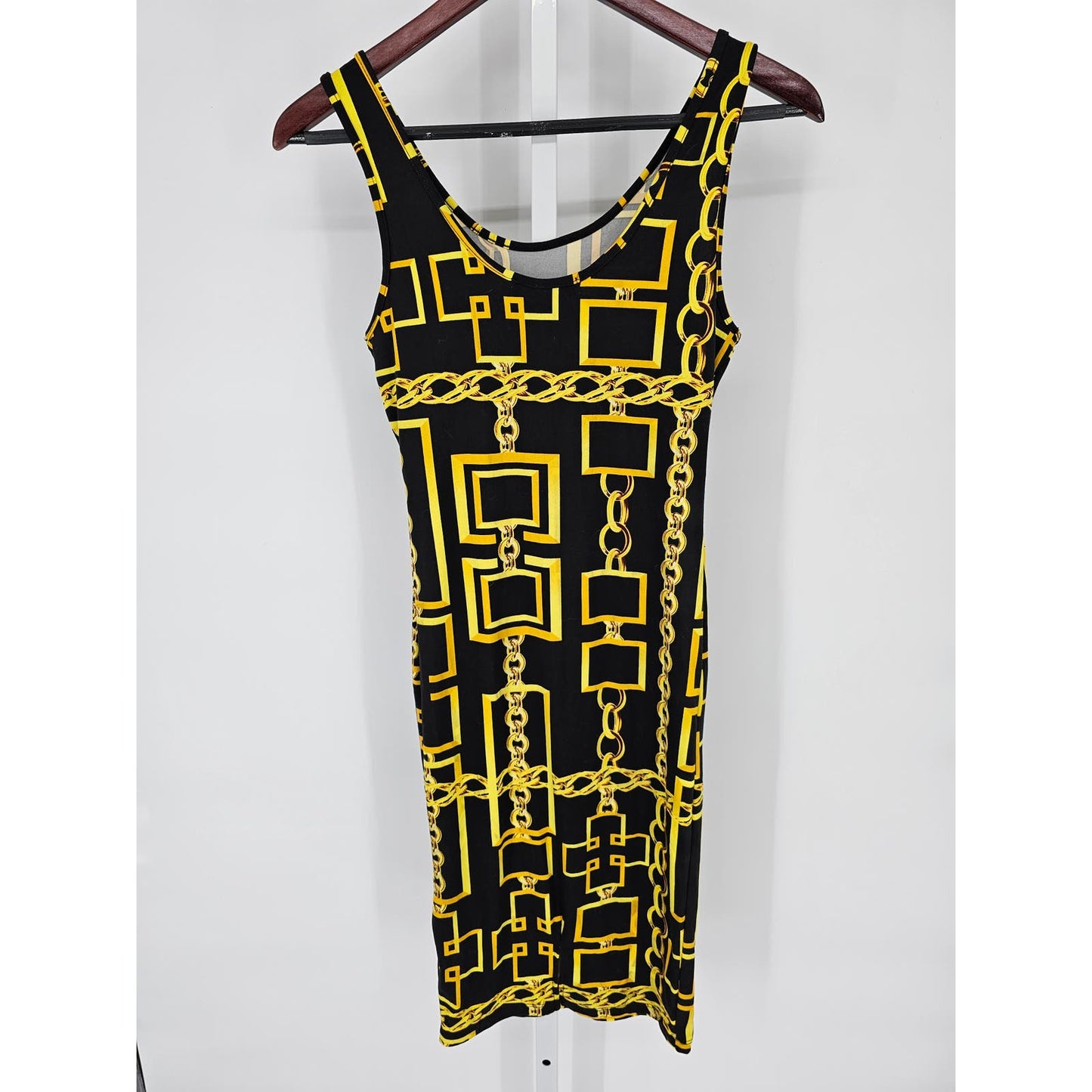 Absolutely It Womens Sz S Knee Length Fitted Dress Black Gold Chain Print