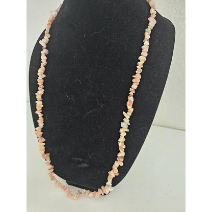 Vintage Single Strand Chip Stone Becklace Light Pink Tones