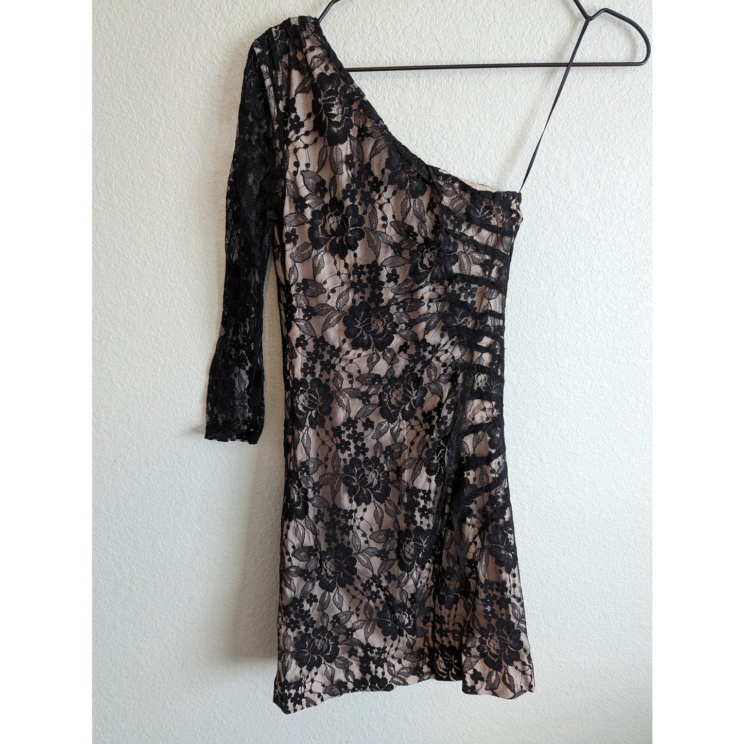 Express Womens Sz 0 Mini Dress Black One Sleeve Lace Night Out Party