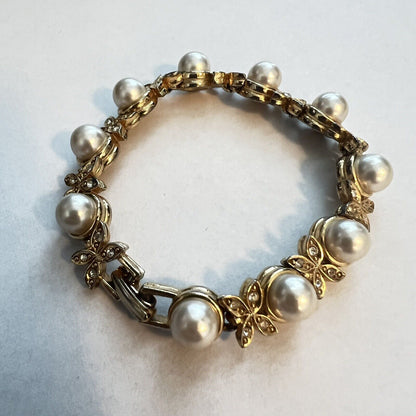 Girls Faux Pearl Bracelet With Gold Tone Butterfly Accents Communion Gift