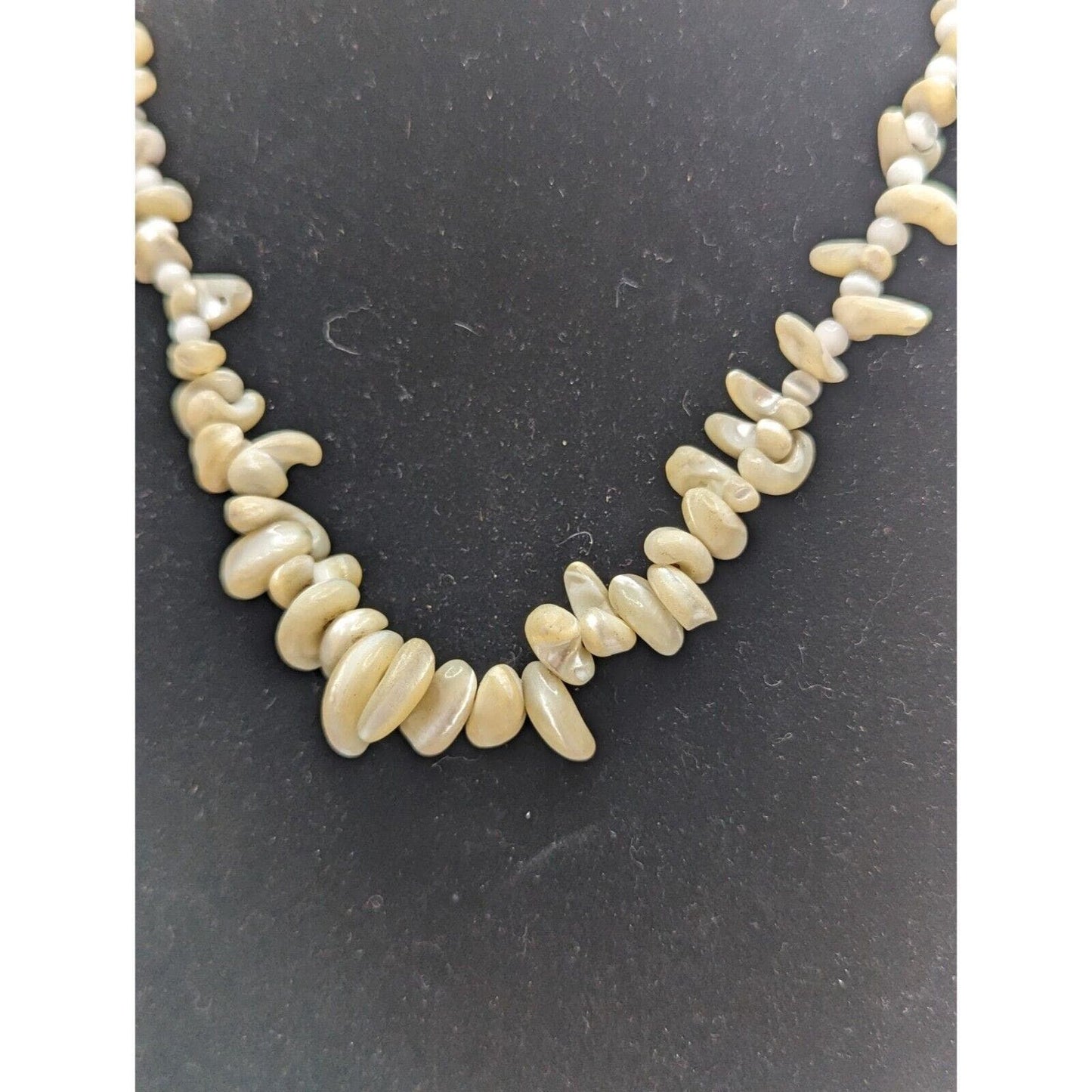 Vintage Mid Century Womens Irregular Ivory Pearl Single Strand Necklace