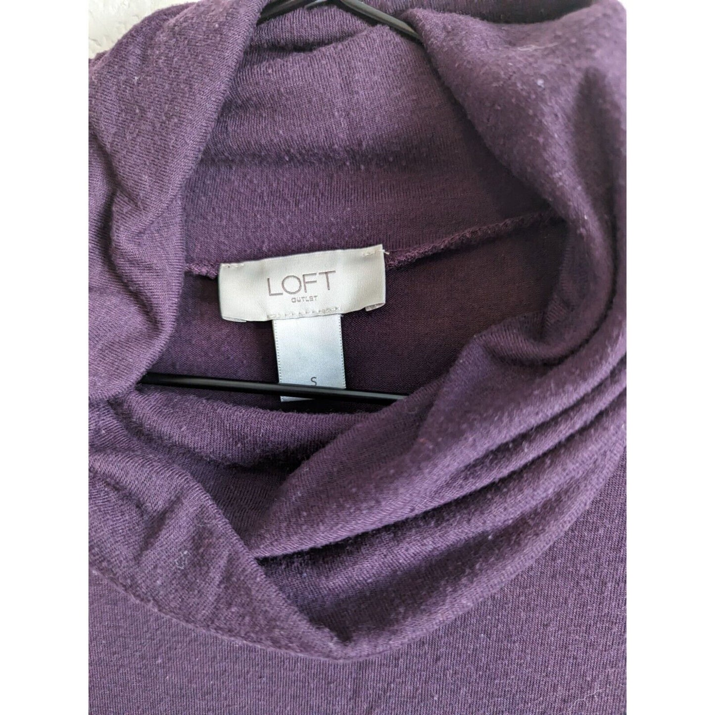 Ann Taylor Loft womens Sz S Dark Purple Lightweight Turtleneck Top Long Sleeve