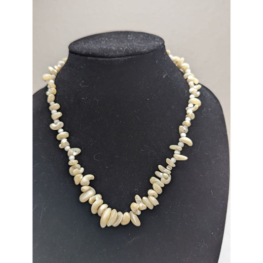 Vintage Mid Century Womens Irregular Ivory Pearl Single Strand Necklace