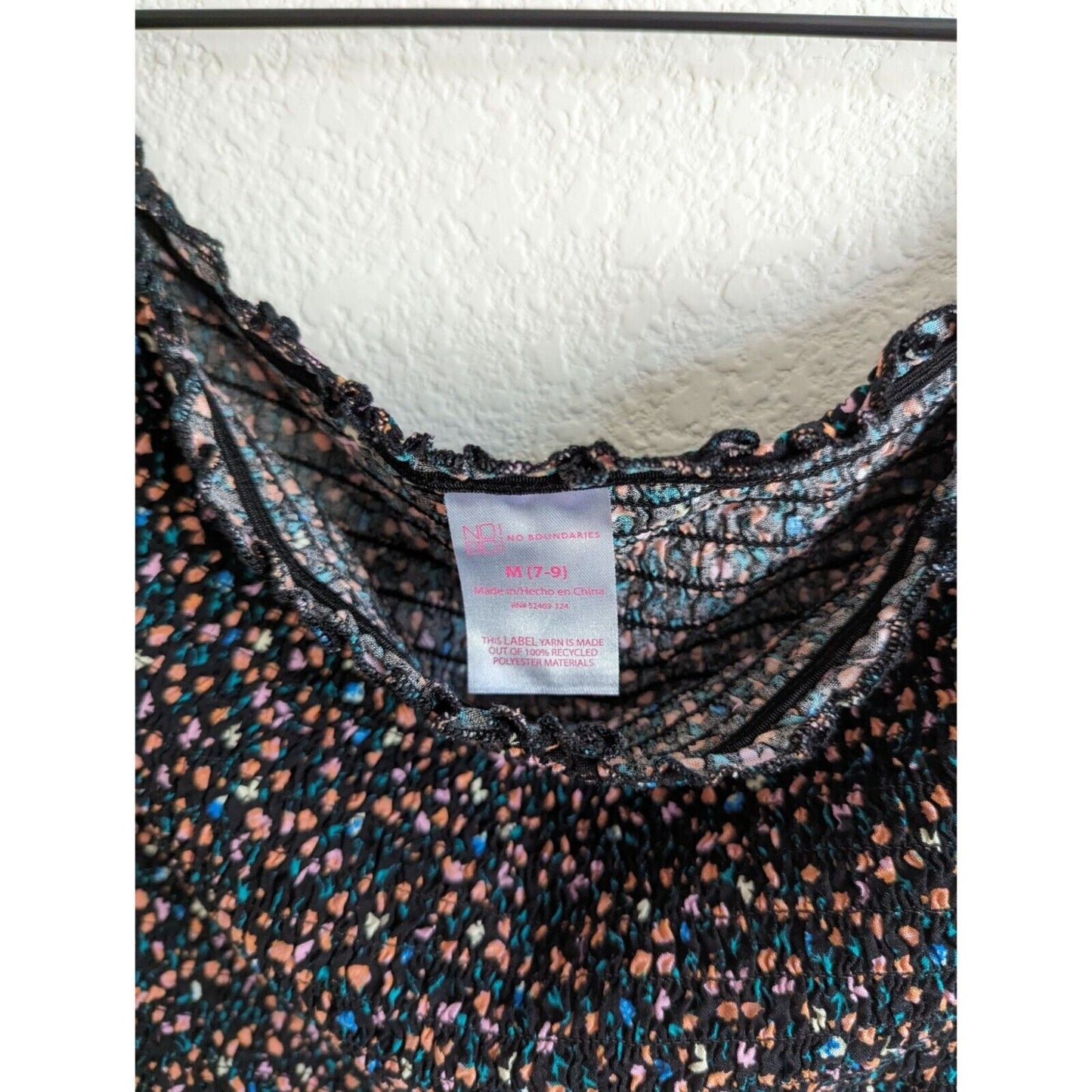 No Boundaries Womens Sz M Crop Top Boho Black and Floral