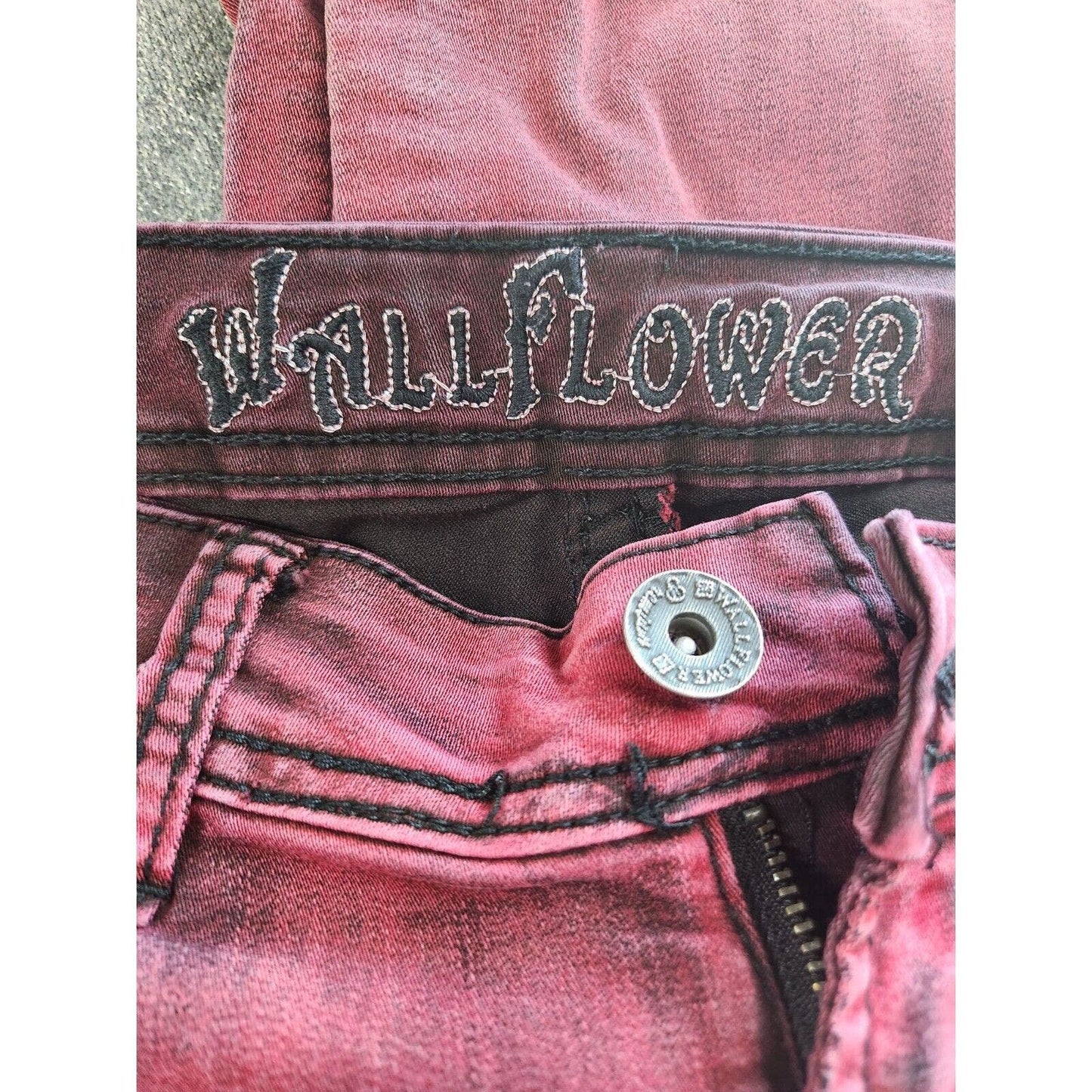 Wallflower Juniors Sz 7 Dark Red Skinny Jeans Stonewash Studded Pocket