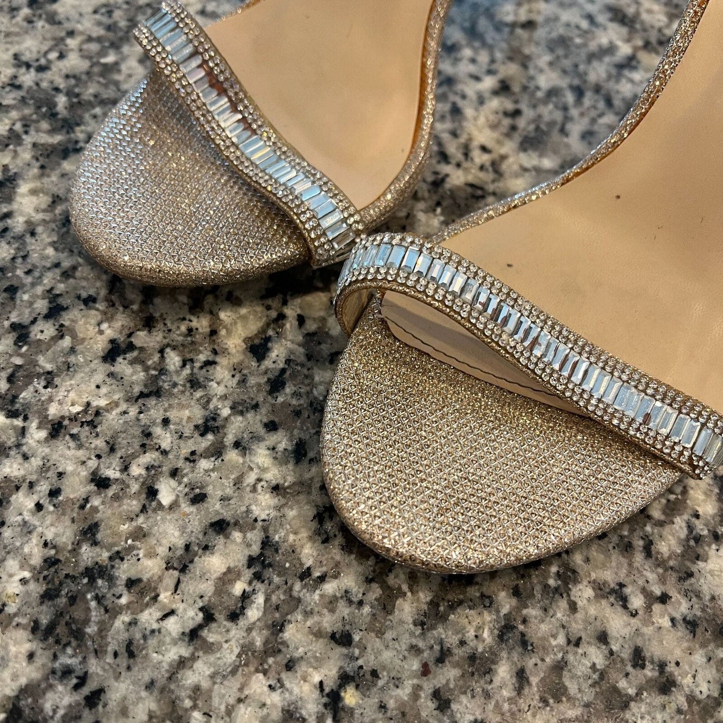 Wild Diva Lounge Womens Sz 10 Gold Silver Glitter Heels Ankle Strap