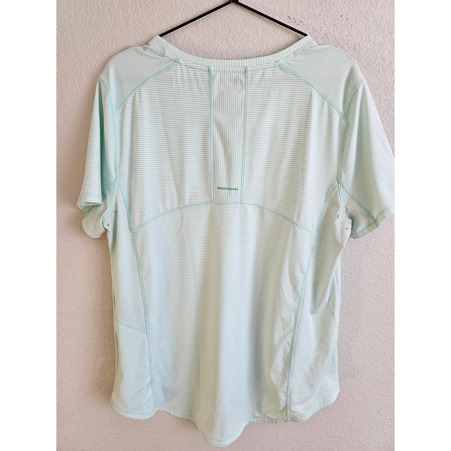 Duluth Trading Womens Sz XL Short Sleeve Athletic T Shirt Light Green Striped